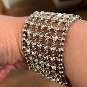 Women’s crystal stretch bracelet
